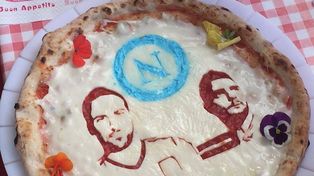 En Nápoles ofrecen una promoción de pizzas si Pipita Higuaín se lesiona jugando para la Juve