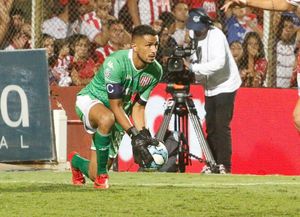 Unión busca retener a Moyano sin comprarle el pase