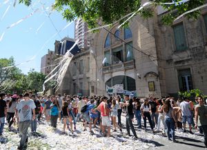 Educación interviene para frenar el caos del UPD (Último Primer Día) de los quintos años
