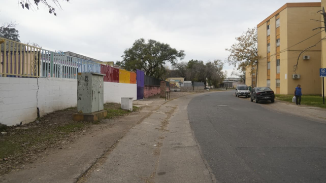 El arma apareció detrás de la caseta a metros del ingreso del jardín de infantes