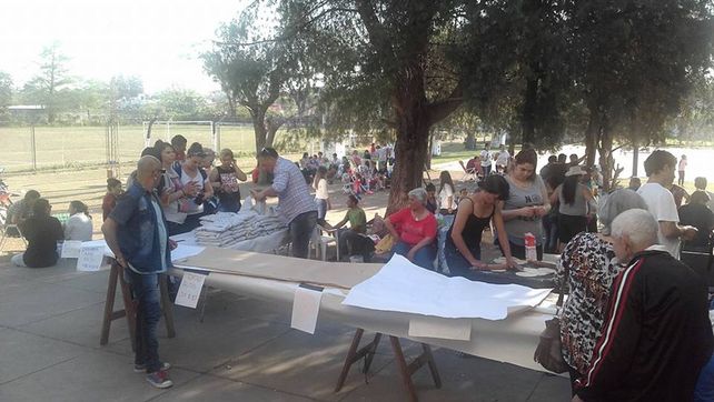 Convocatoria. Fue una fiesta familiar a la que muchos llegaron para colaborar con el joven.&nbsp;