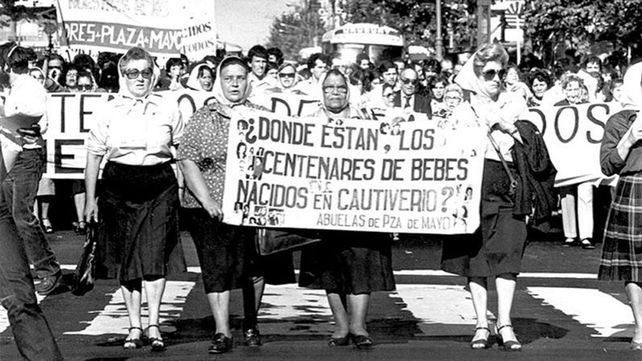 Abuelas conmemora en las redes sociales los 43 años de su nacimiento