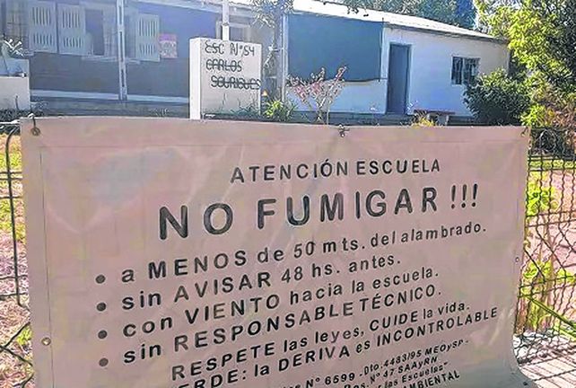 caso omiso. En el frente de la escuela de San José