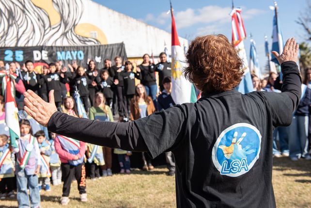Timbúes celebró el 25 de Mayo con acto oficial y jornada cultural