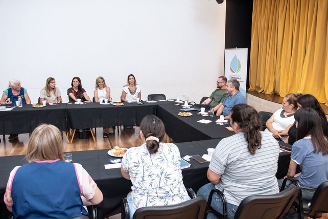 Timbúes: Antonio Fiorenza recibió al equipo de educación que trabajó en el ciclo de complementación escolar