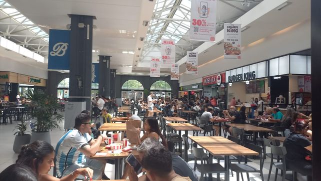 Ya el miércoles el patio de comidas funcionó con normalidad