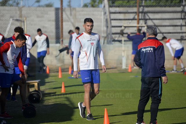 Lazaneo se desvincula de Atlético Paraná