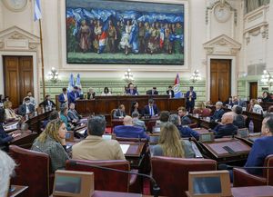 Reunión de Unidos antes de la sesión del Senado por la reforma electoral