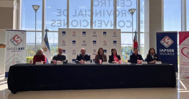 Cáncer de mama: Paraná presentó la agenda del Mes Rosa