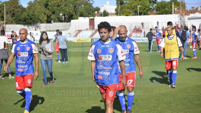 Alexis Ekkert retornará esta tarde al mediocampo de Atlético Paraná tras tres encuentros. &nbsp;