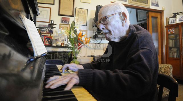 Una pareja que suma 200 años y comparte el mismo amor por la docencia