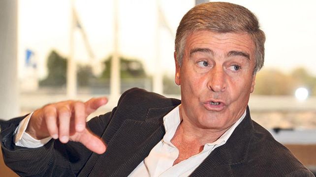 La filosofía que tendremos con este tema será totalmente contraria a la anterior. La libertad de informar y de estar informado va a ser absoluta”