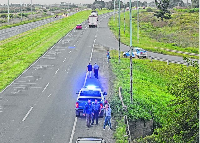 Desde el puente. La ruta 34-S atraviesa la autopista a Santa Fe y allí se inició el cinematográfico ataque.&nbsp;