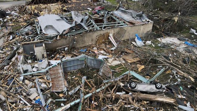 Golpeado por devastadores tornados, Misisipi se prepara para nuevas tormentas