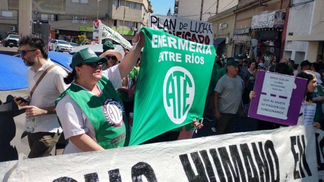 “Los trabajadores se endeudan para vivir”