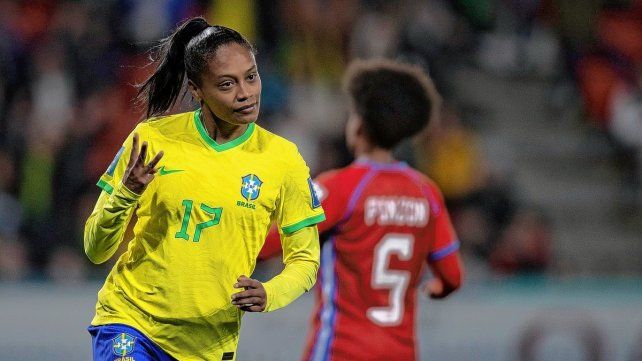 Brasil pasó por encima a Panamá en el inicio del Mundial Femenino.