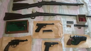 Denuncia de violencia y secuestro de un arsenal