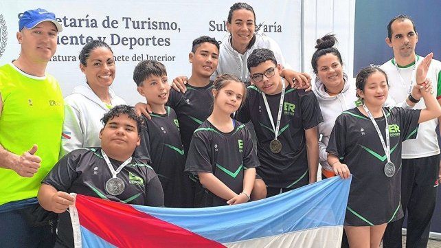 Los chicos de Entre Ríos con varias medallas.