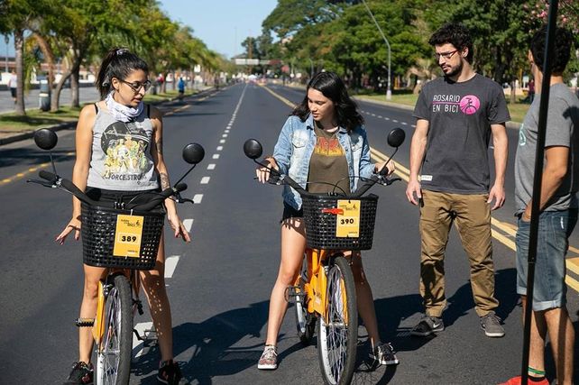 Calle Recreativa: una invitación para disfrutar la Costanera Oeste en bici o caminando