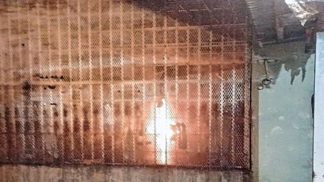 Incendio provocado por presos alojados en la Subcomisaría 6ª de La Guardia.