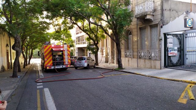 Tensión en barrio Martin al desatarse un incendio en un edificio