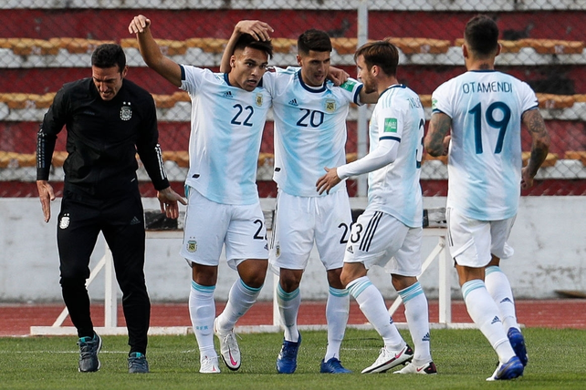 Argentina pisó fuerte en La Paz y le ganó a Bolivia por 2-1