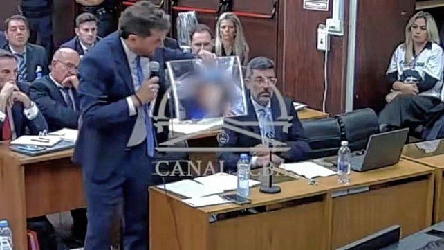 Maradona tenía el abdomen a punto de explotar