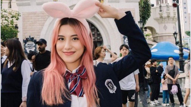 Celeste Díaz es oriunda de Río Negro y está en campaña para ingresar a un reality coreano para incursionar en el K-POP