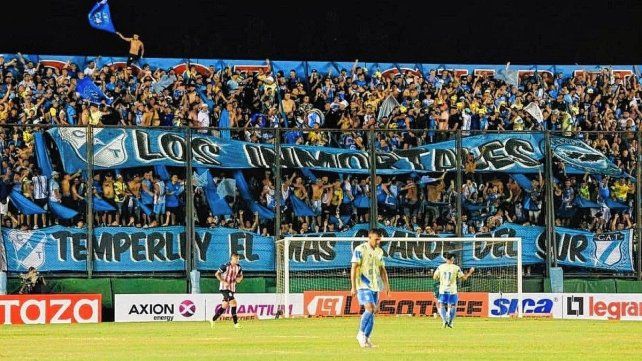 Dos partidos de la Primera Nacional se disputarán con público visitante.