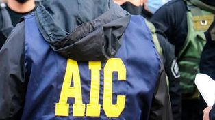 Personal de la Agencia de Investigación Criminal (AIC) participó en la detención del financista en Echesortu.