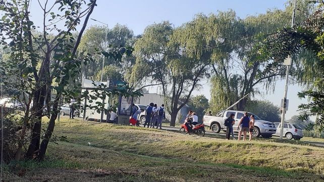 Parada de ruta 9 y Buenos Aires en Roldán
