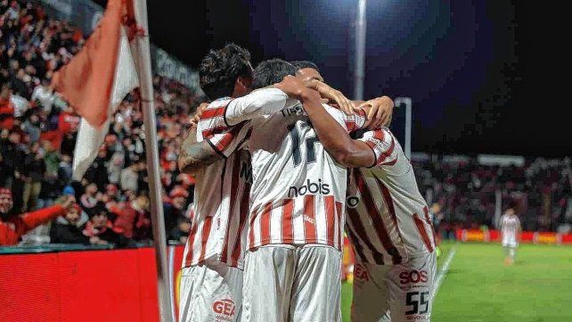 Instituto venció a Defensa y Justicia y le dio una mano a Unión.