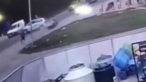 Una nena de 5 años murió tras ser aplastada por una vigas que se desprendieron de un trailer