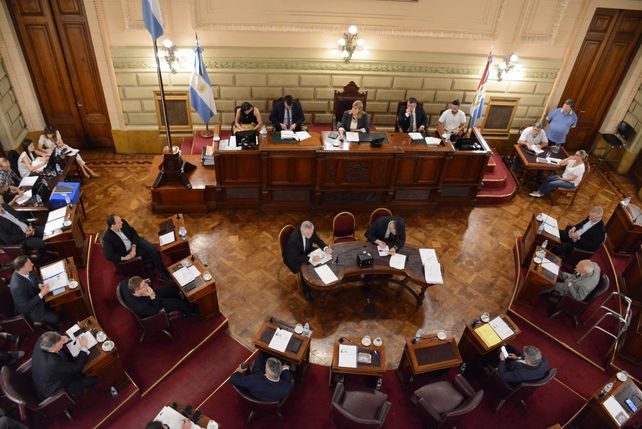 La Cámara de Senadores votó esta tarde por unanimidad y en un trámite rápido la ley de presupuesto 2023.&nbsp;