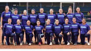 Las jugadoras del combinado de sóftbol en la concentración en Paraná.