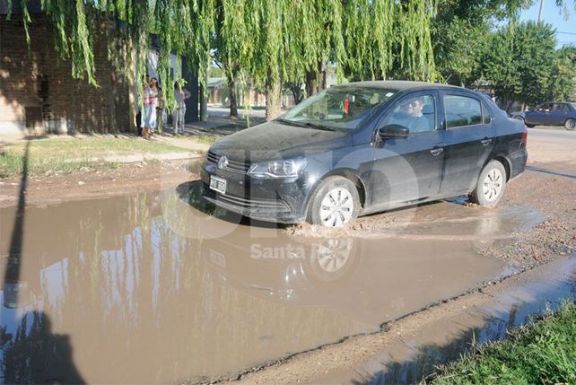 Una laguna. A diario soportan las consecuencias los que viven aledaños al lugar. Hicieron innumerables reclamos.