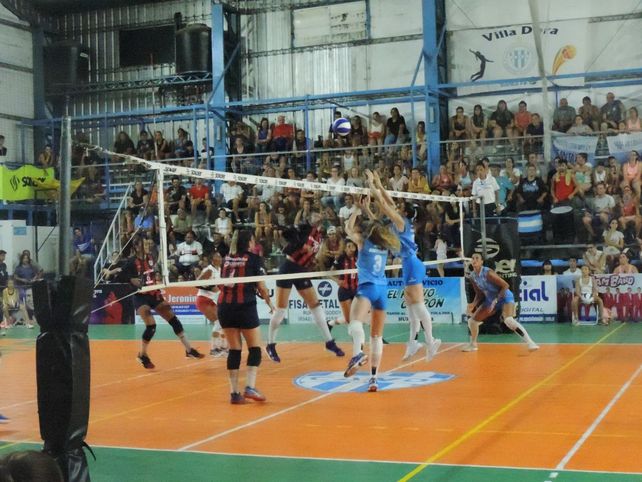 Villa Dora consiguió festejar por partida doble