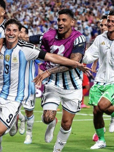 Argentina sufrió hasta el alargue, pero venció a Suiza y ahora va por Inglaterra en semifinales