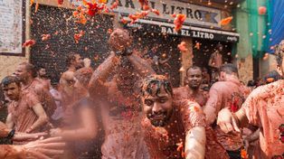 Tomatina, la batalla roja celebró su fiesta anual