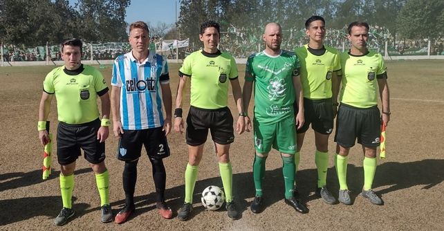La &nbsp;previa. Los capitanes y la cuaterna arbitral.