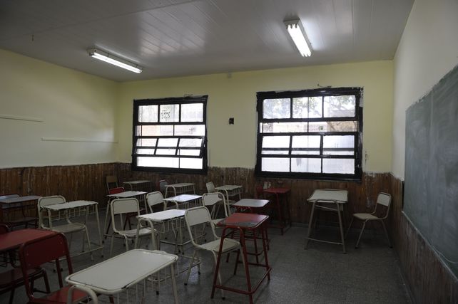 Aulas vacías. Los docentes protestan por el efecto negativo de la inflación en los salarios.