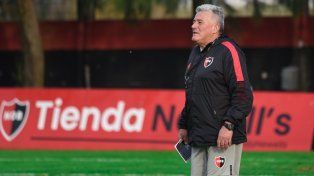 Adrián Coria conducirá a Newells en el último partido antes del parate de la Liga Profesional.