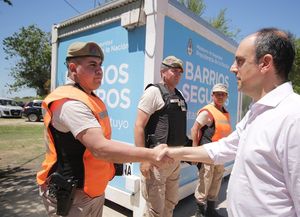 Corral propuso que Nación pague parte de la deuda con provincia con fuerzas federales