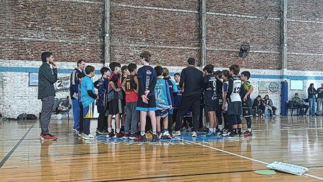 Nuevo entrenamiento para la categoría Mini masculina de la ASB