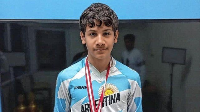 Jonás Fuentes logró tercer puesto en el Iberoamericano y cuarta posición en el Sudamericano.