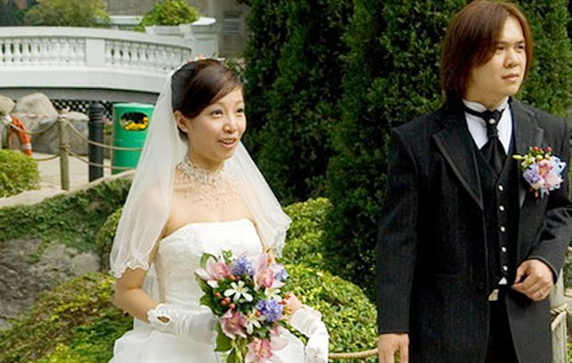 Tiene sexo “por error” el día de su boda con el padrino