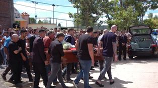 Multitudinario y emotivo último adiós a Emiliano Sala en Progreso