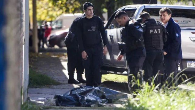 Emboscaron y mataron a la mujer del encargado de los negocios del narco Esteban Alvarado