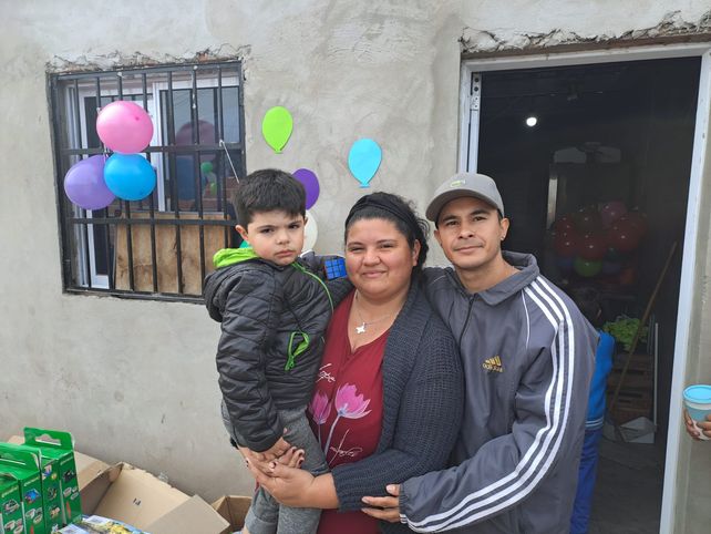 Ema y Pablo Procopio y Nicolás Chiesa.