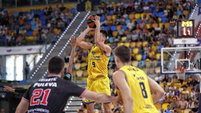 Nicolás Brussino fue clave en la victoria de Gran Canaria sobre Granada por la ACB española.
